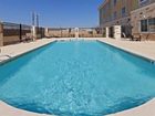 фото отеля Holiday Inn Express & Suites Brady