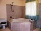 фото отеля Luxurious Waterfall and Pool Resort Hakalau