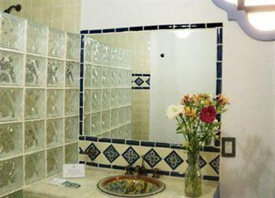 фото отеля Al Son de los Santos . Hostal Artesanal