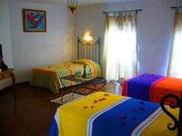 Al Son de los Santos . Hostal Artesanal