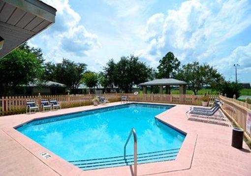 фото отеля Rodeway Inn And Suites Haines City