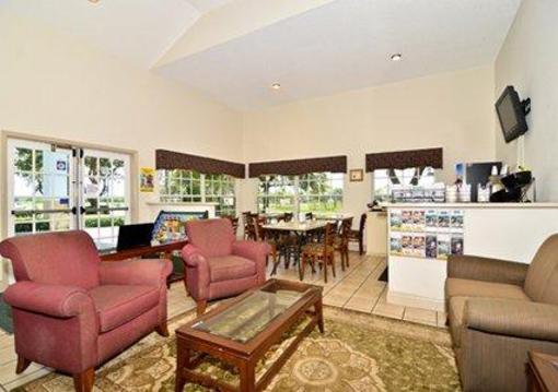 фото отеля Rodeway Inn And Suites Haines City