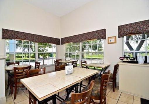 фото отеля Rodeway Inn And Suites Haines City