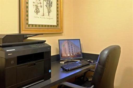 фото отеля Holiday Inn Express Lawrence Andover