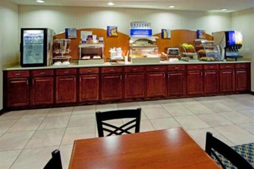 фото отеля Holiday Inn Express Martinsburg North