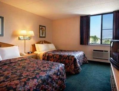 фото отеля Days Inn West Plymouth (Minnesota)
