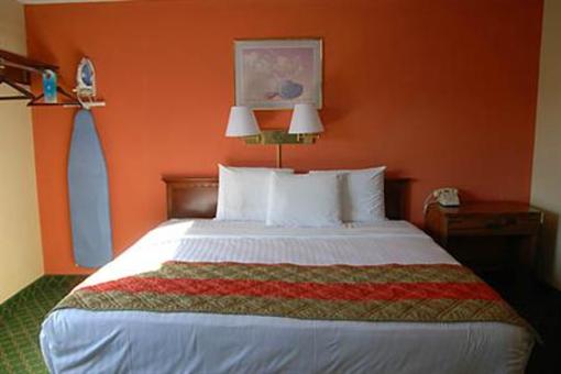 фото отеля Travelers Inn Niles
