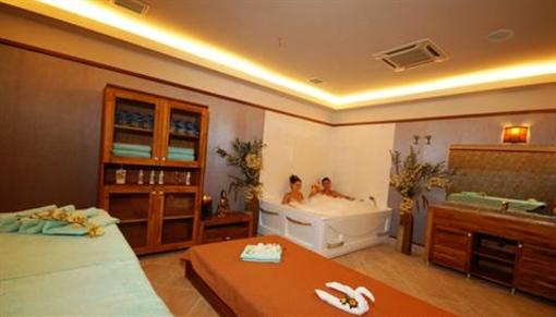 фото отеля Golden Coast Resort Hotel
