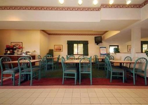 фото отеля Comfort Inn And Suites Streetsboro