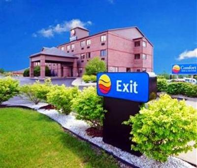 фото отеля Comfort Inn And Suites Streetsboro