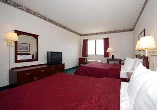 фото отеля Comfort Inn And Suites Streetsboro