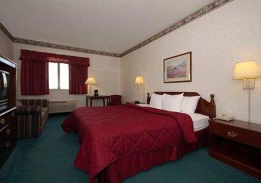 фото отеля Comfort Inn And Suites Streetsboro