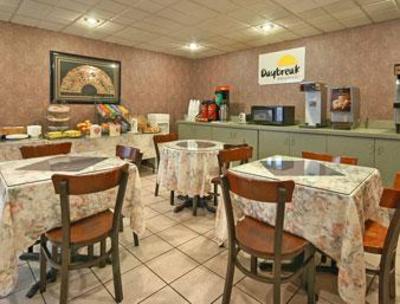 фото отеля Days Inn Hollywood Universal Studios