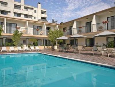 фото отеля Days Inn Hollywood Universal Studios