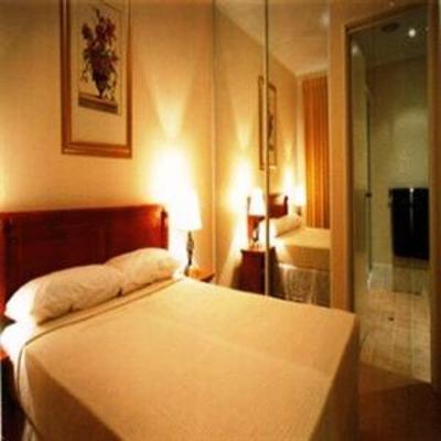 фото отеля Mont Clare Boutique Apartments
