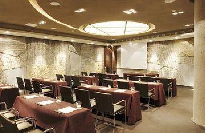 фото отеля Urban Hotel Madrid