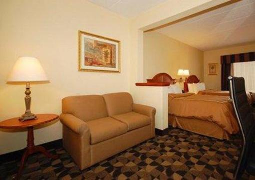 фото отеля Comfort Suites at Harbison