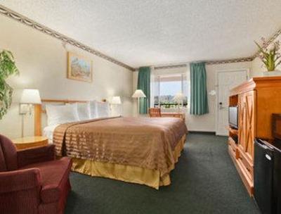 фото отеля Travelodge San Diego Mission Valley
