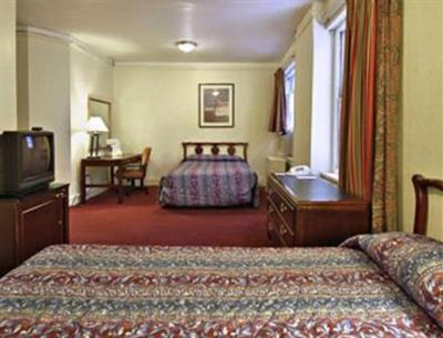 фото отеля Travelodge Chicago Downtown
