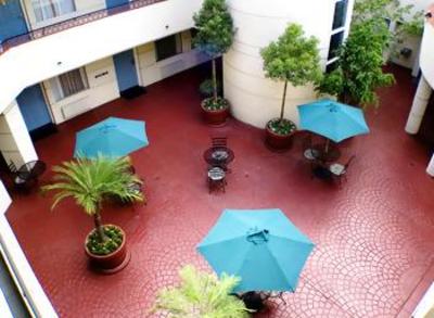 фото отеля Best Western Plus Inn by the Sea