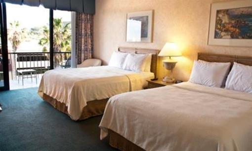 фото отеля Best Western Plus Inn by the Sea