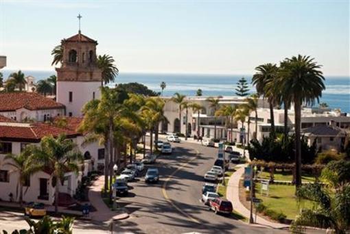 фото отеля Best Western Plus Inn by the Sea