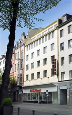 фото отеля Monopol Hotel Dusseldorf