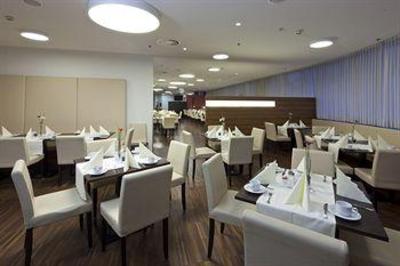 фото отеля Austria Trend Hotel Salzburg West