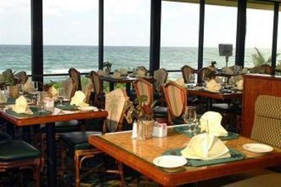 фото отеля Holiday Inn Highland Beach-Oceanside