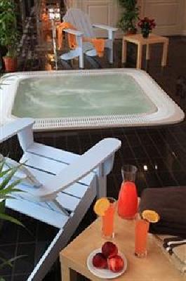 фото отеля Albirondack Camping Lodge & Spa