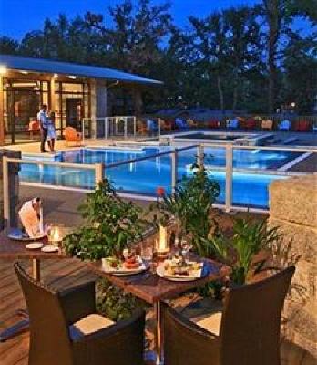 фото отеля Albirondack Camping Lodge & Spa