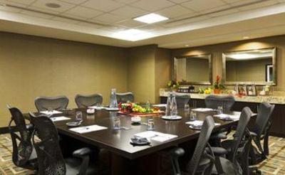 фото отеля Hilton Garden Inn Washington DC/US Capitol