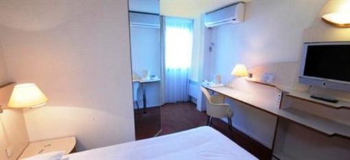 фото отеля Kyriad Lyon Est-Bron Eurexpo