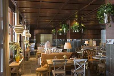 фото отеля SLS Hotel at Beverly Hills