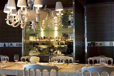 фото отеля SLS Hotel at Beverly Hills