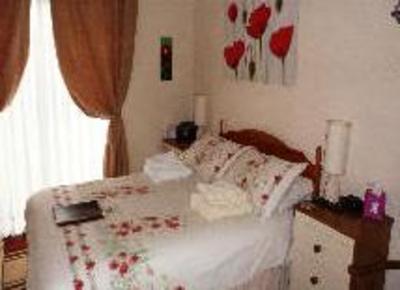 фото отеля Tudorwood Guest House