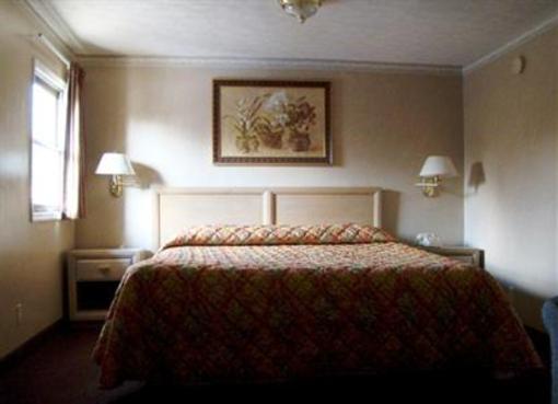 фото отеля Fairview Inn & Suites