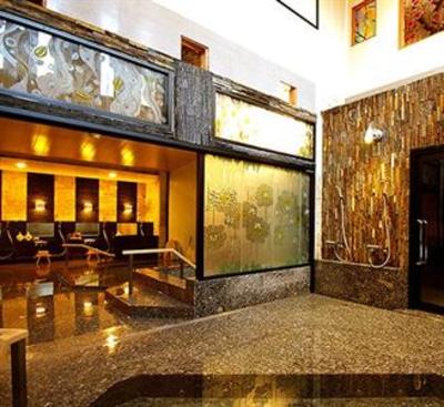 фото отеля Awara Grand Hotel