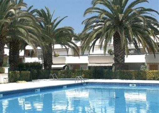 фото отеля Hotel Cyprianes La Grande-Motte
