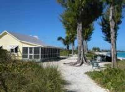фото отеля Linton's Beach Cottages