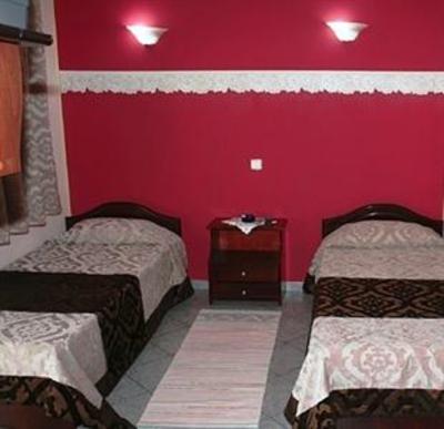 фото отеля Sirines Studios and Apartments