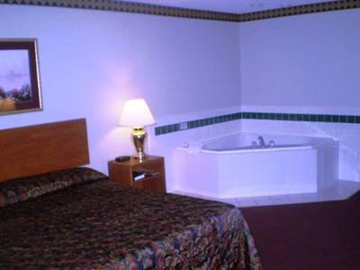 фото отеля Americas Best Inn And Suites Gaylord