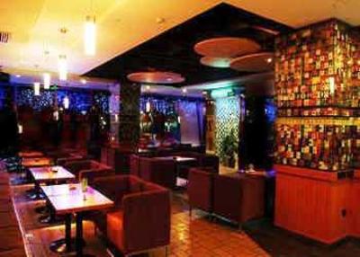 фото отеля Super 8 Urumqi Ba Yin He