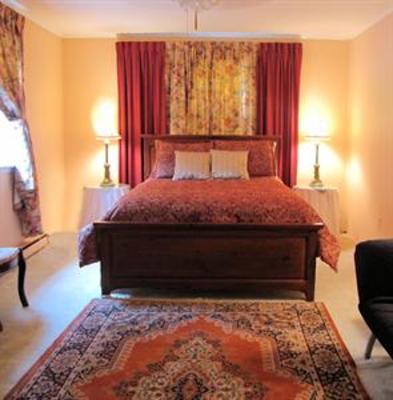 фото отеля Inn on Thistle Hill Bed & Breakfast Boston (Virginia)