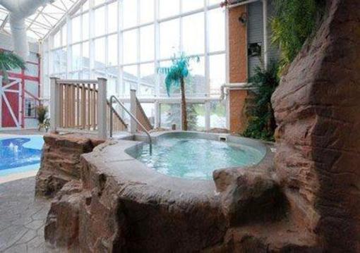 фото отеля Comfort Inn Splash Harbor