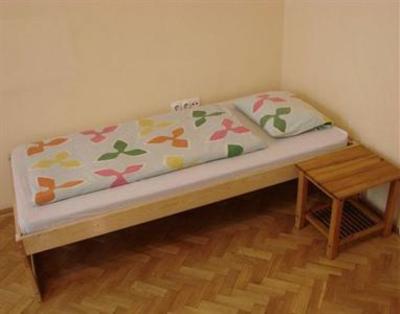 фото отеля 11th Hour Cinema Hostel