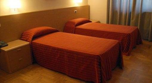 фото отеля Hotel La Ferte