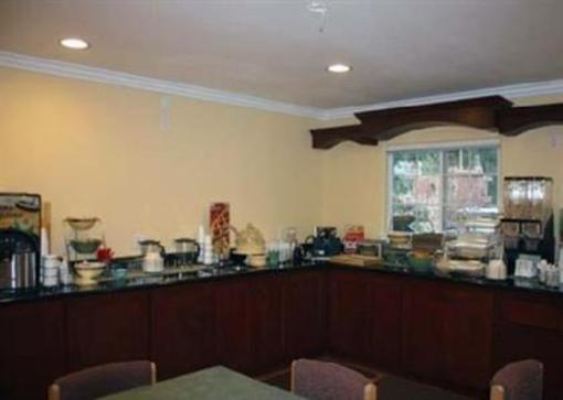 фото отеля Quality Inn & Suites Santa Cruz Mountains Ben Lomond
