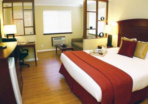 фото отеля Quality Inn & Suites Santa Cruz Mountains Ben Lomond