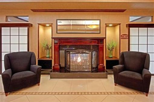 фото отеля Holiday Inn Express Stony Brook